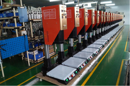 超聲波焊接機(jī)：玩具馬達(dá)外殼焊接生產(chǎn)的效率革命者